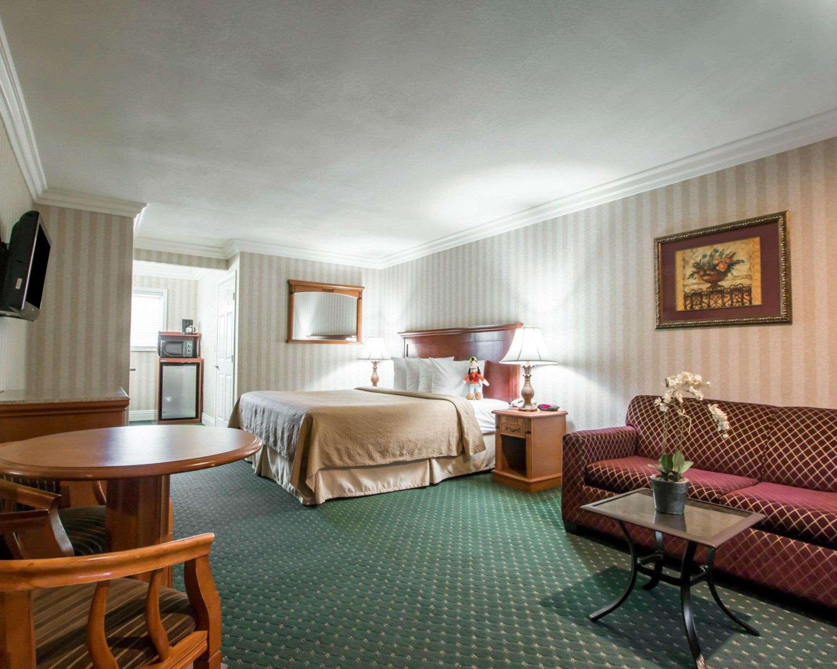 Quality Inn&Suites Anaheim Maingate Exterior foto