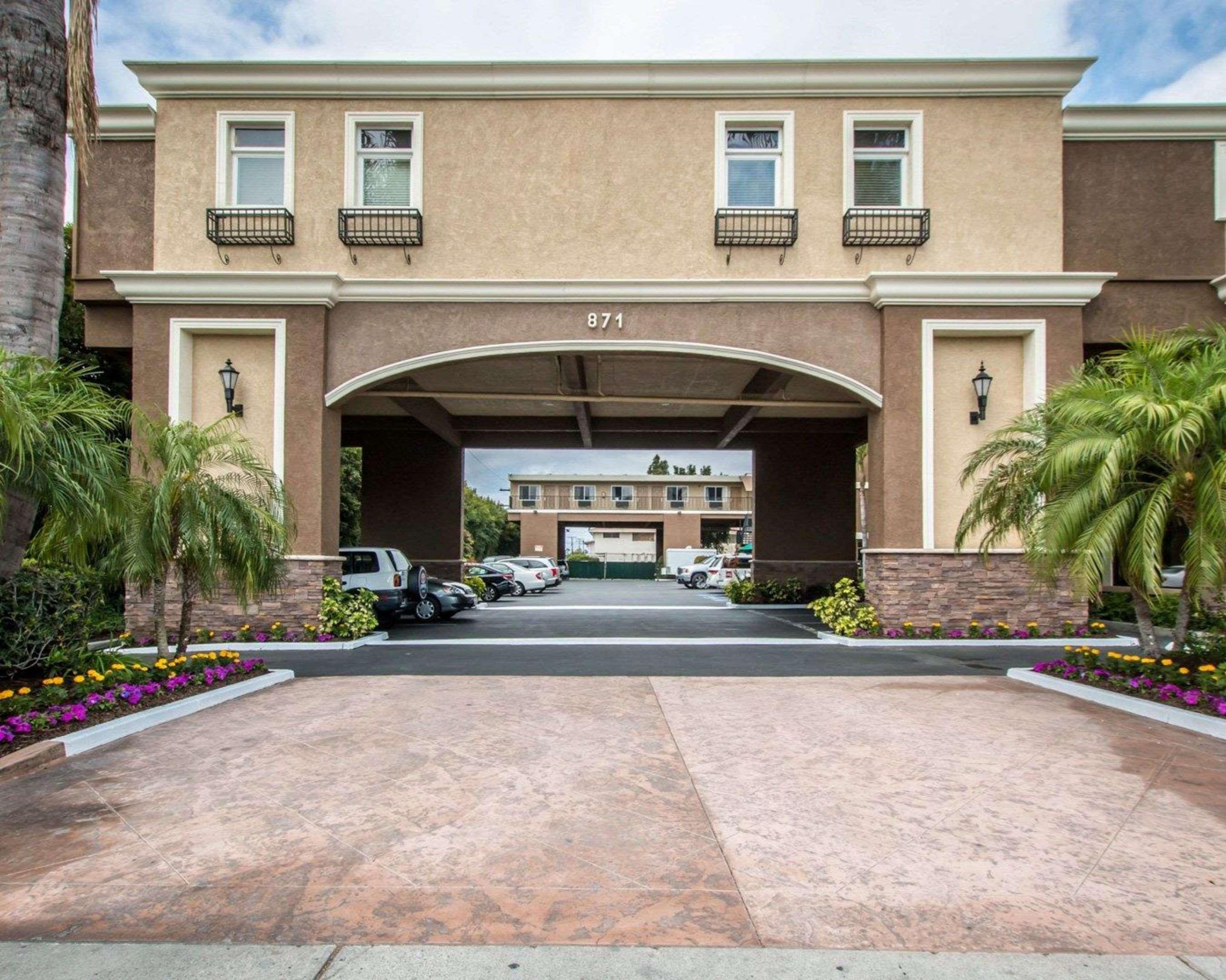 Quality Inn&Suites Anaheim Maingate Exterior foto