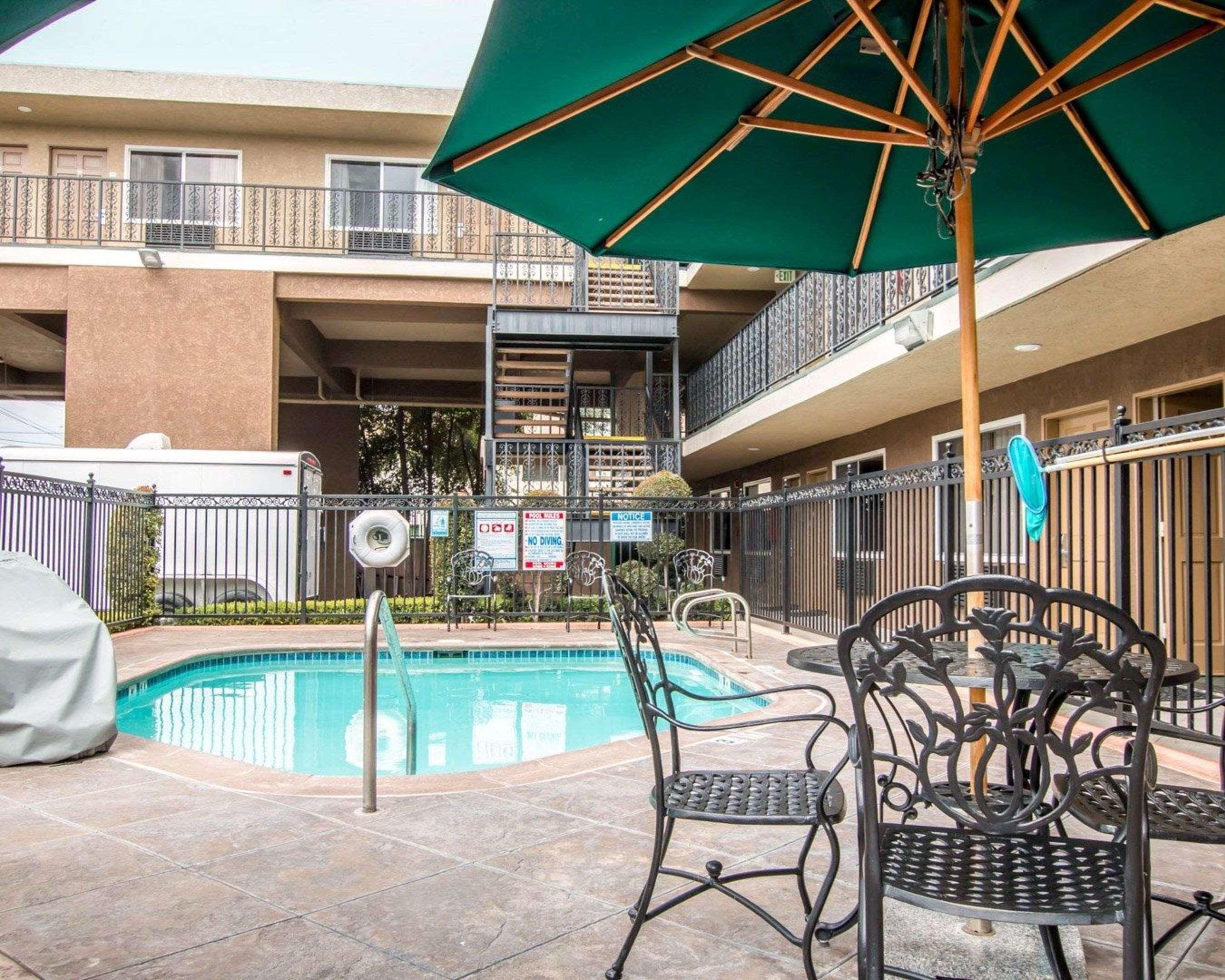 Quality Inn&Suites Anaheim Maingate Exterior foto
