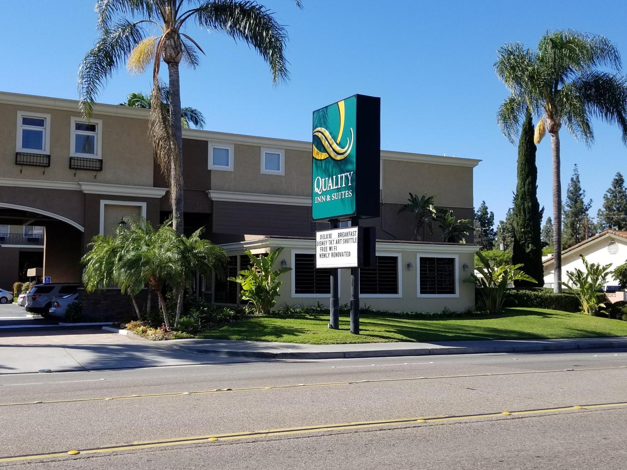 Quality Inn&Suites Anaheim Maingate Exterior foto